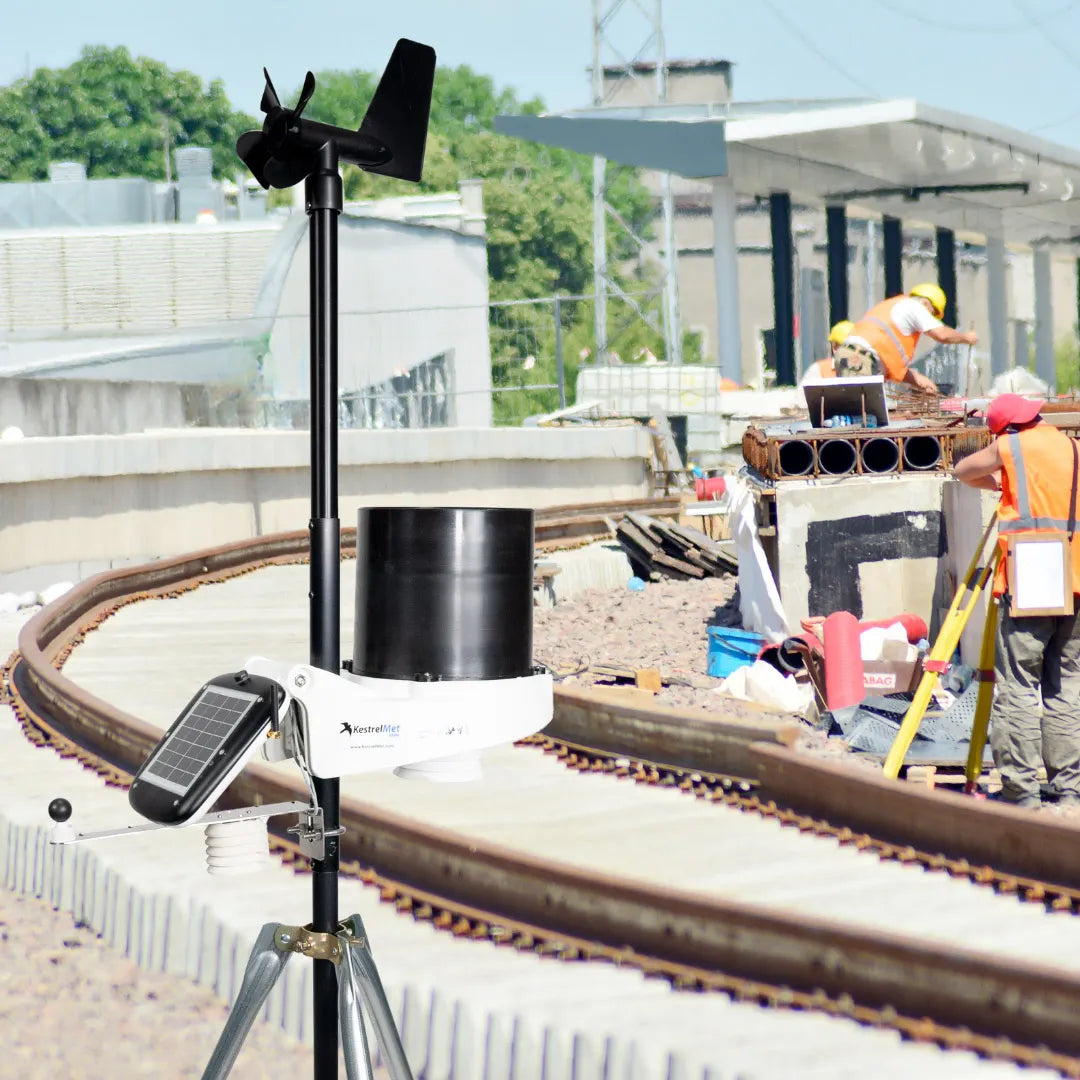 Kestrel KestrelMet 6400 in use at work site